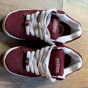 Burgundy Etnies Skate Shoes